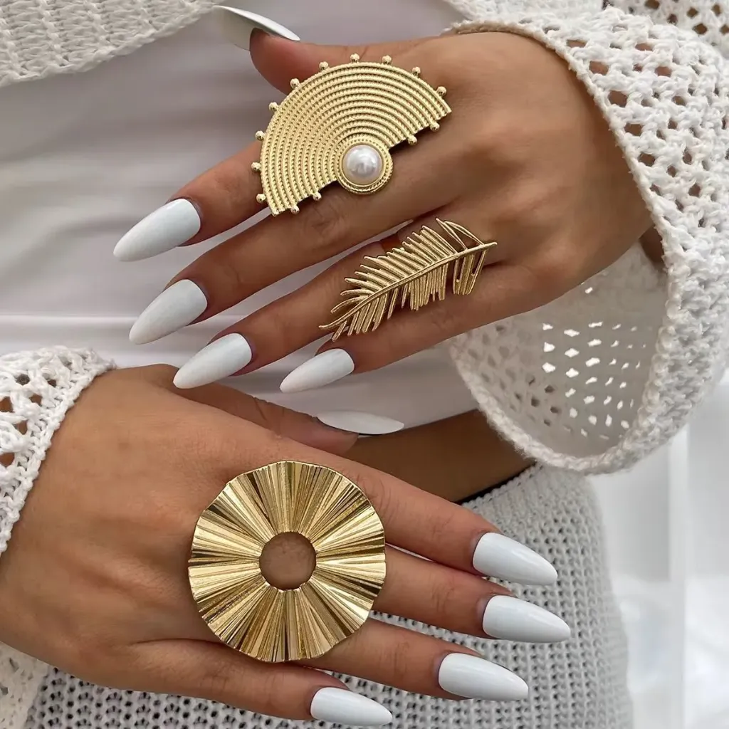 Celeste Ring Collection (Gold, Feather ring)